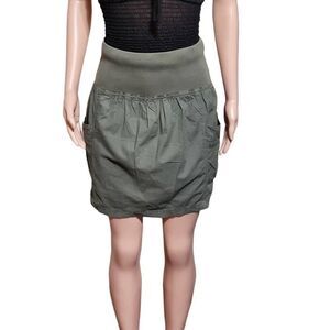 Staring Elastic waist  evergreen pull on  pocket mini skirt L